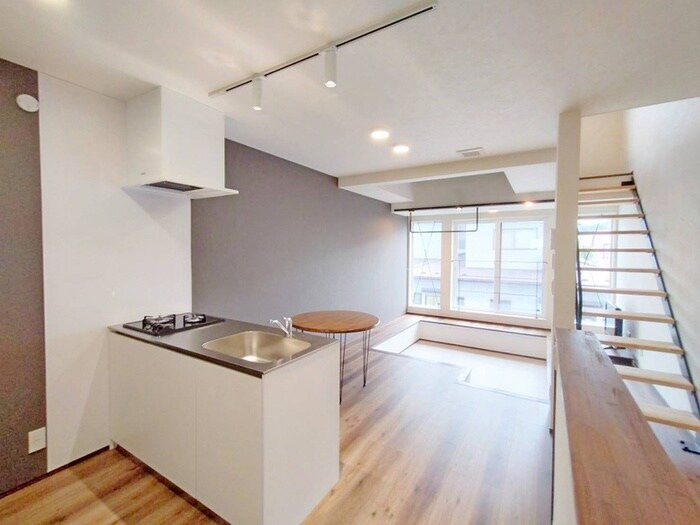 Ｇａｒａｇｅ　Ｌｕｓｓｏ　Ｂの物件内観写真