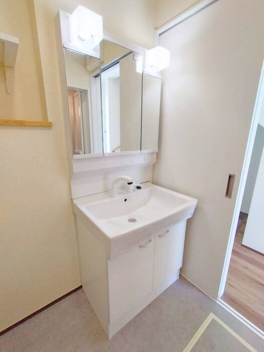 Ｇａｒａｇｅ　Ｌｕｓｓｏ　Ｂの物件内観写真