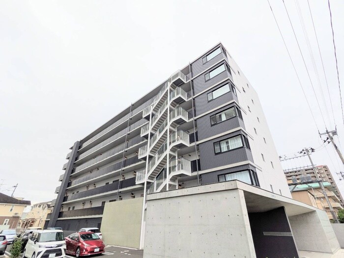 ファミールサイセイⅢの物件外観写真