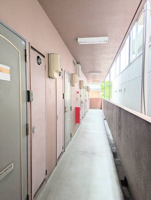 コ－ポアゼリアの物件外観写真