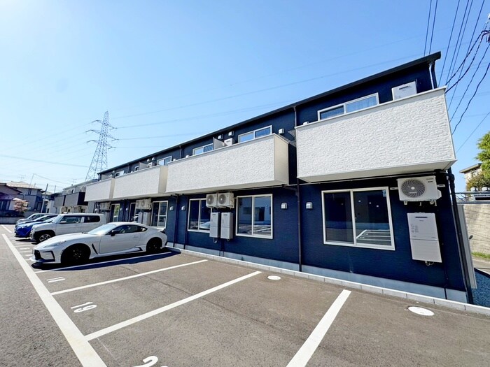 メリディアン川平伍番館の物件外観写真