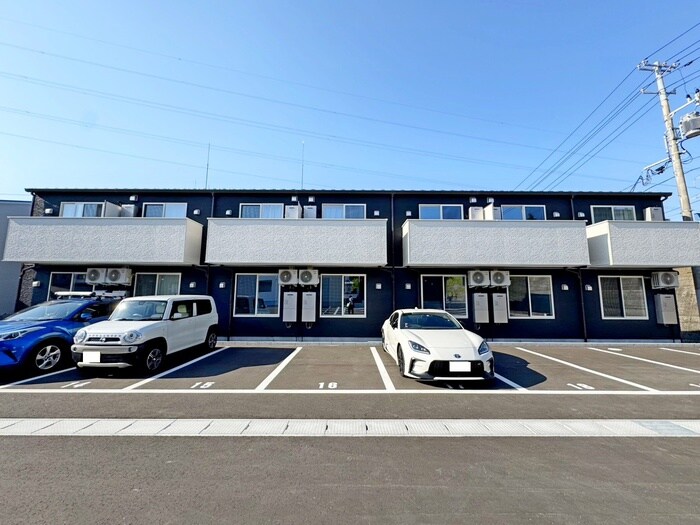 メリディアン川平伍番館の物件外観写真