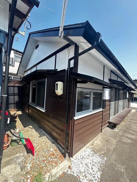 新田四丁目貸家の物件外観写真