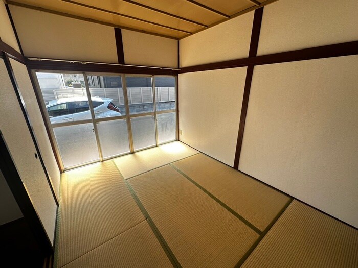 新田四丁目貸家の物件内観写真