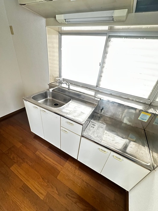 新田四丁目貸家の物件内観写真