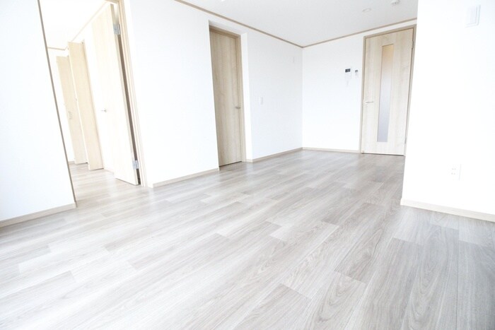 メリディアンなないろの里四番館の物件内観写真