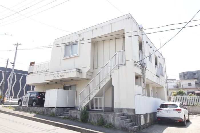 サンライズ荒巻の物件外観写真