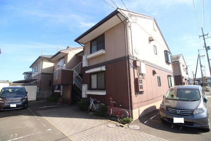 セジュールシャルムⅡ番館の物件外観写真