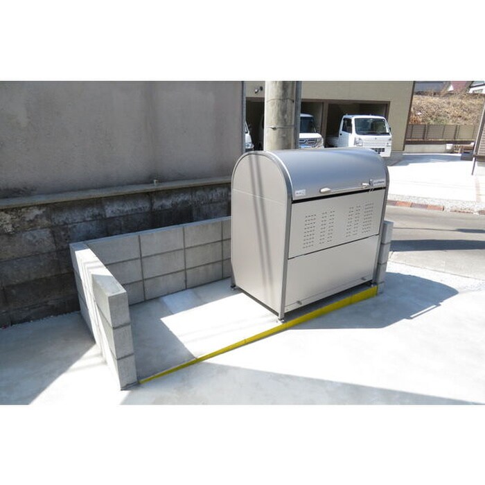 バークレープレイスの物件外観写真