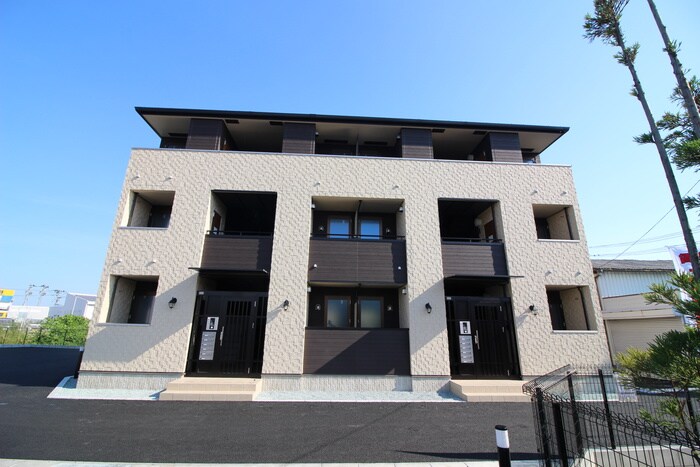 シャルール・エイトの物件外観写真