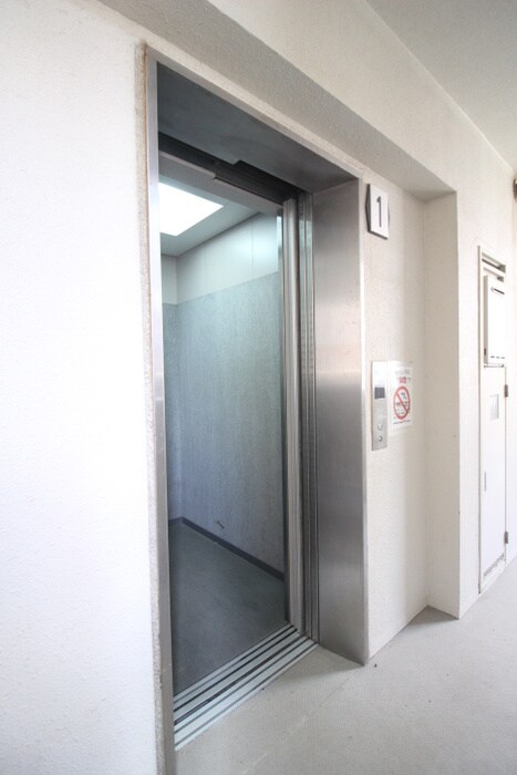 プリエ白鳥の物件外観写真