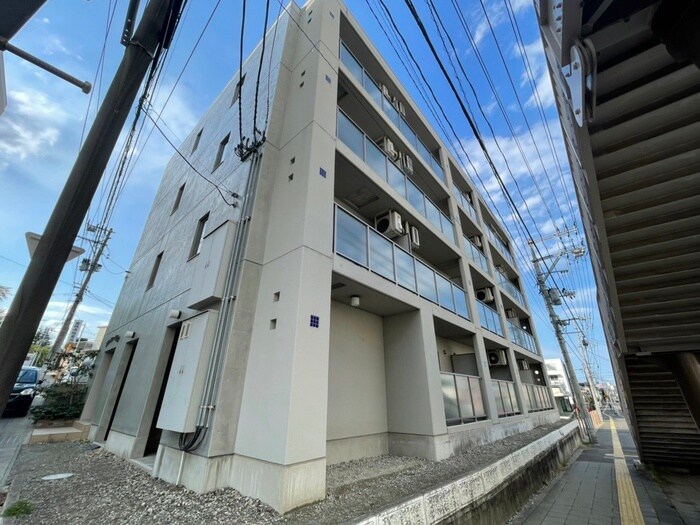 プルミエ－ル錦町の物件外観写真