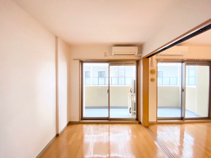 ｸﾞﾗﾝｼﾞｭ-ﾙﾏﾝｼｮﾝ高砂駅前の物件内観写真