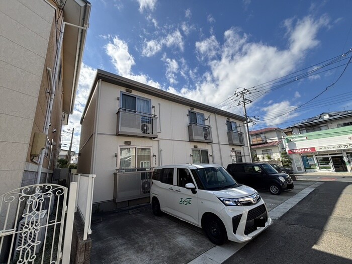 レジデンス井上の物件外観写真