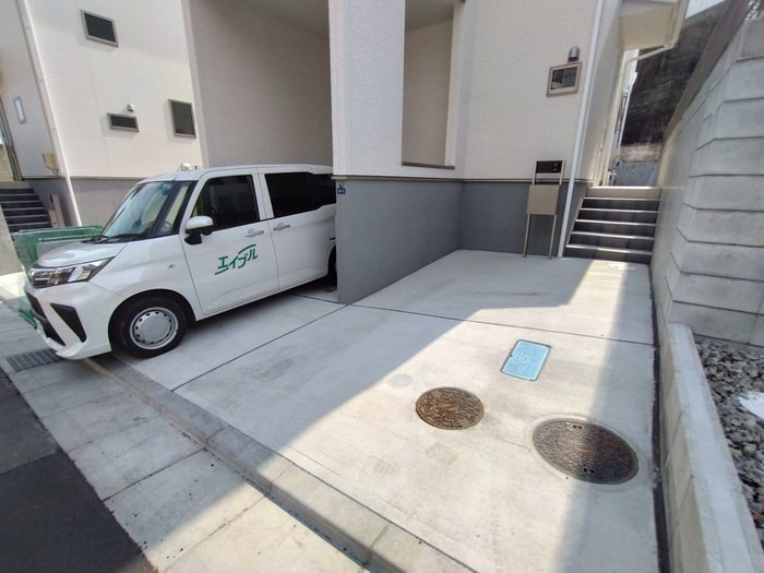 双葉ケ丘１丁目　５号棟の物件外観写真