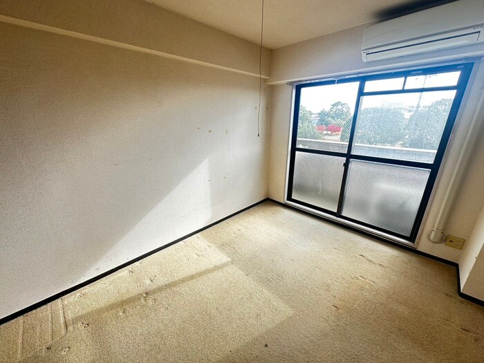 ロイヤルヒルズ鶴巻の物件内観写真