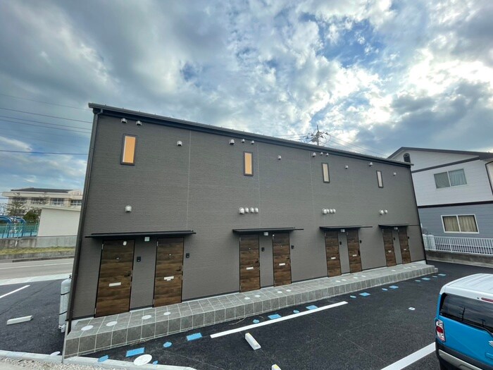 スペンサー多賀城の物件外観写真