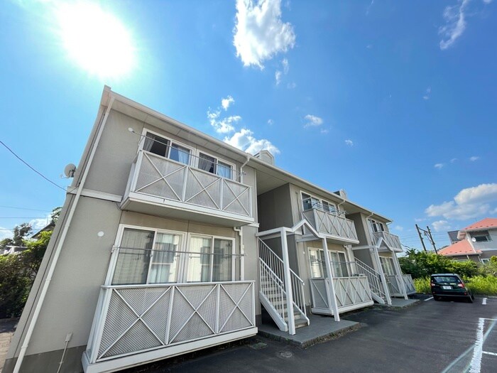 サンフラワー愛子Ｂの物件外観写真