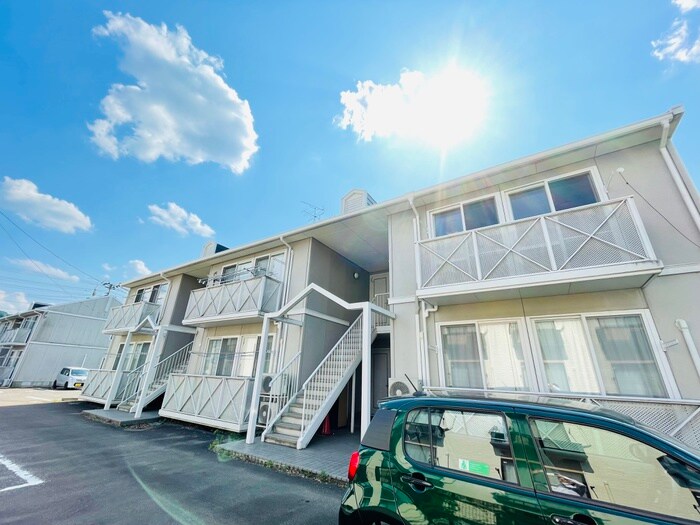 サンフラワー愛子Ｂの物件外観写真