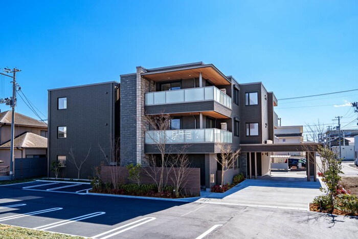 シャーメゾンLaLaの物件外観写真