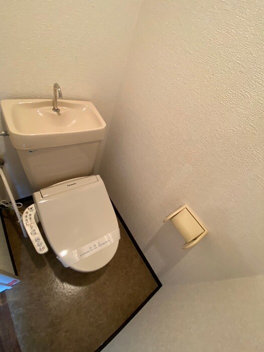 メゾンド－ル館町の物件内観写真