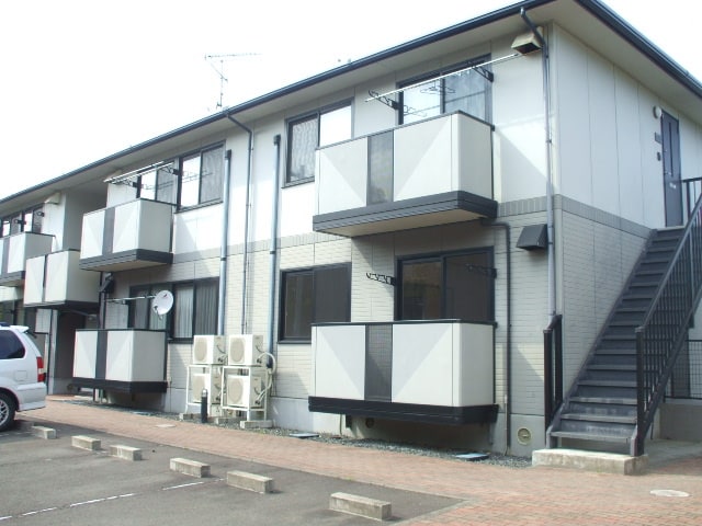 セジュ－ル加茂の物件外観写真