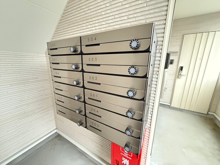 メリディアン・ナオミの物件外観写真