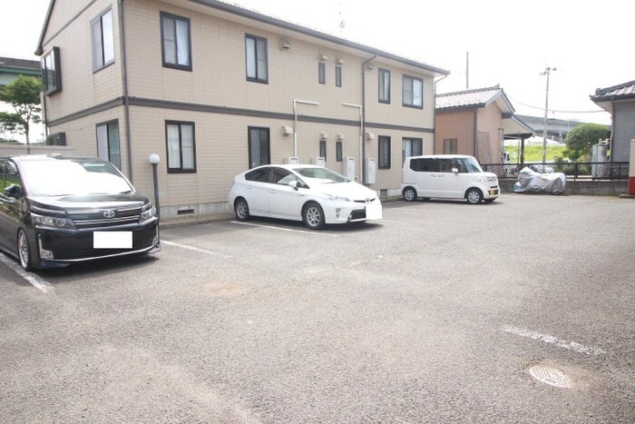 ラ・メルベイユB棟の物件外観写真