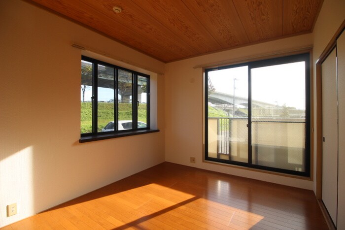 ラ・メルベイユB棟の物件内観写真