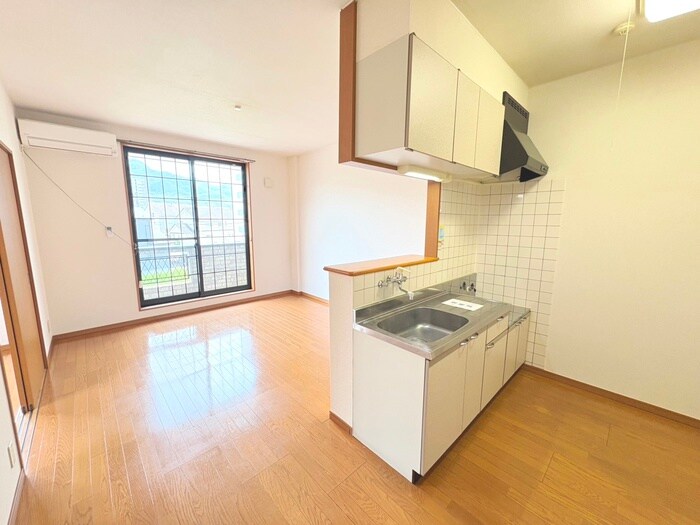 レジュウィールF棟の物件内観写真