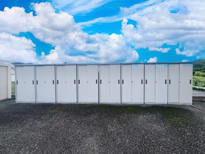 レジュウィールF棟の物件外観写真