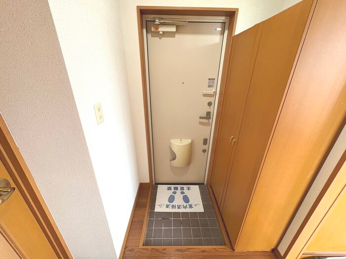 レジュウィールF棟の物件内観写真