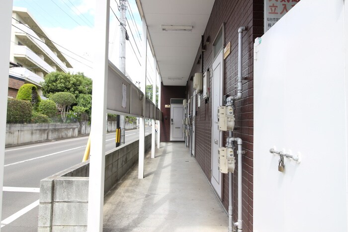 ハイネス一高南の物件外観写真