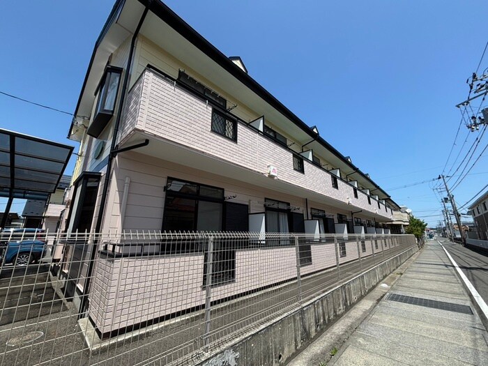 リーフサイドビレッジA棟の物件外観写真