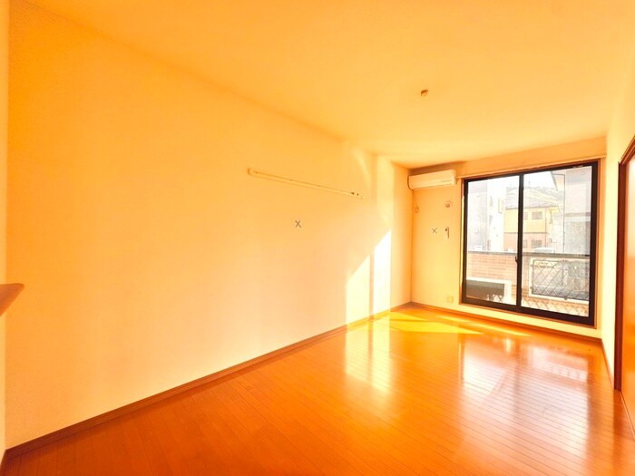 アヴァンセ栗生の物件内観写真