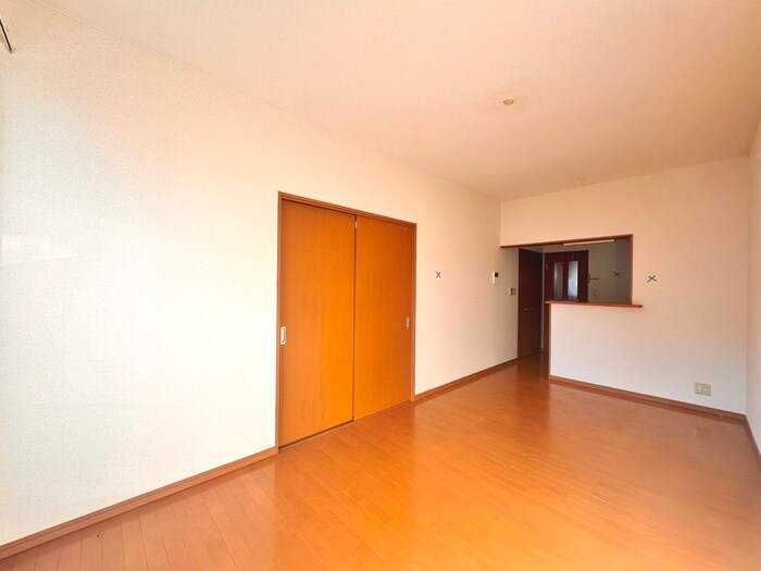 アヴァンセ栗生の物件内観写真