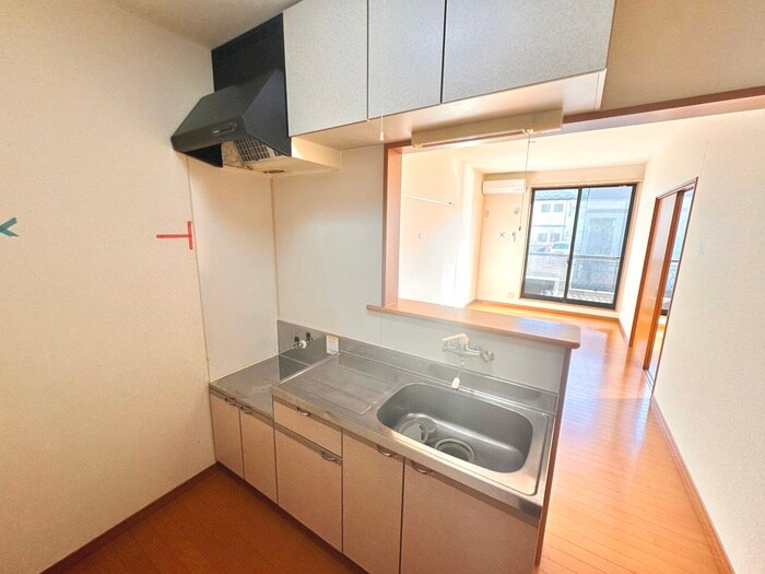 アヴァンセ栗生の物件内観写真