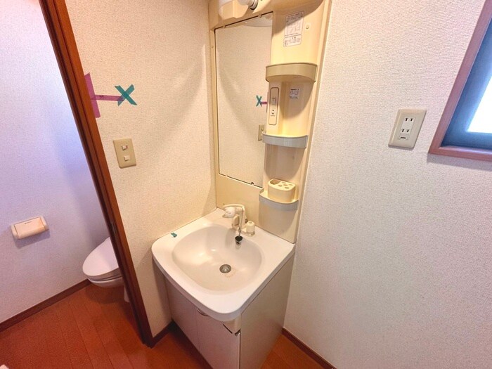 アヴァンセ栗生の物件内観写真