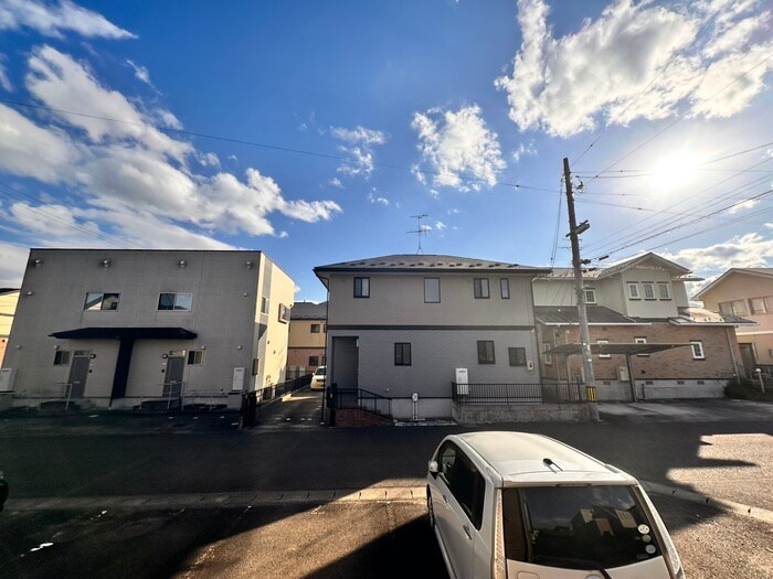 アヴァンセ栗生の物件内観写真