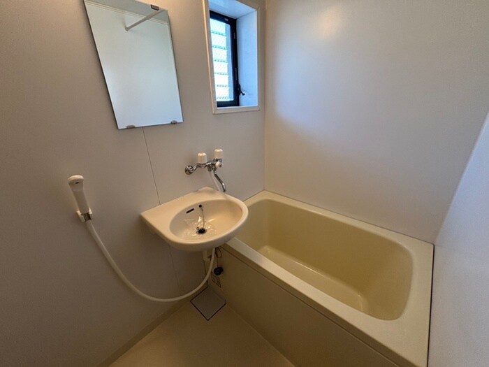 ﾘｰﾌサイドビレッジB棟の物件内観写真