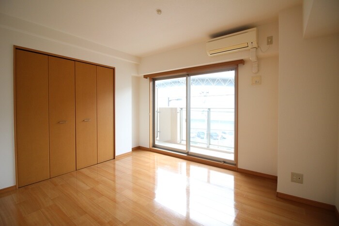 サ－ティラブの物件内観写真