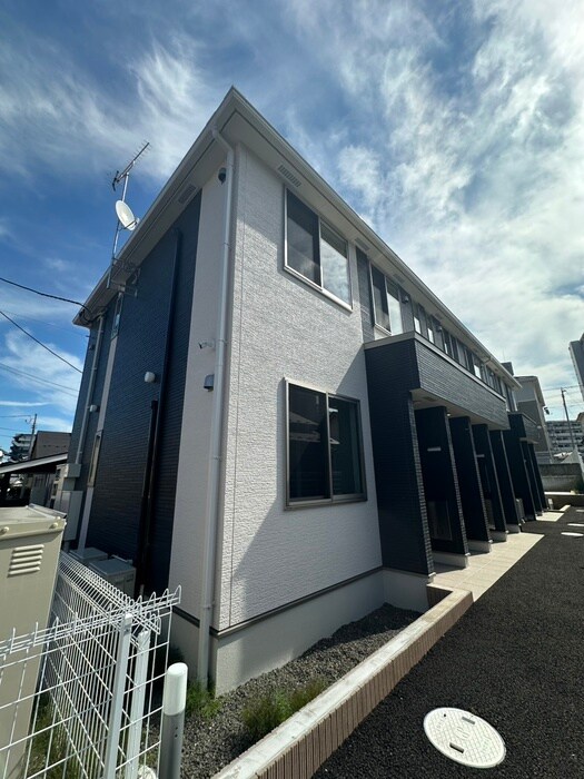 アインタウゼント３の物件外観写真