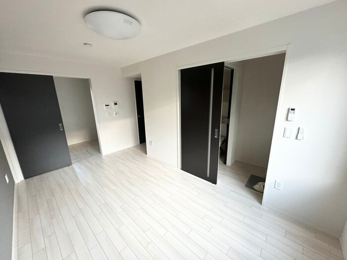 アインタウゼント３の物件内観写真