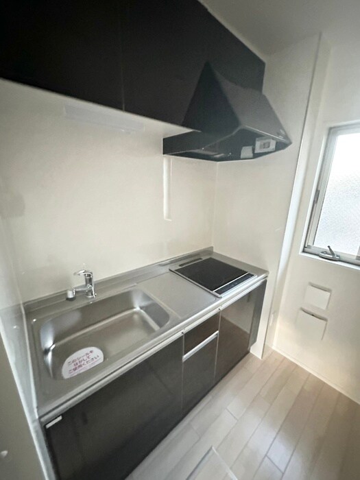 アインタウゼント３の物件内観写真