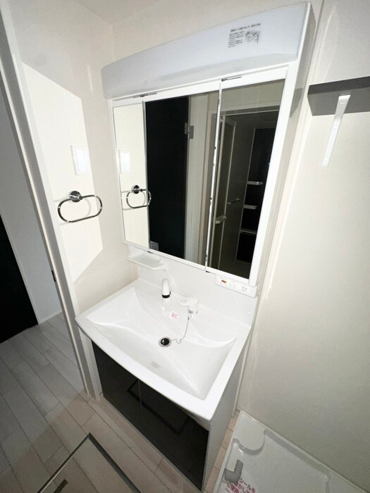 アインタウゼント３の物件内観写真