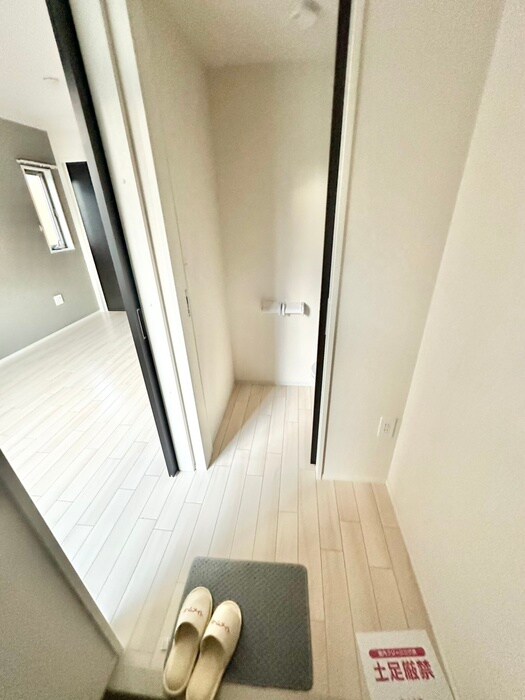 アインタウゼント３の物件内観写真