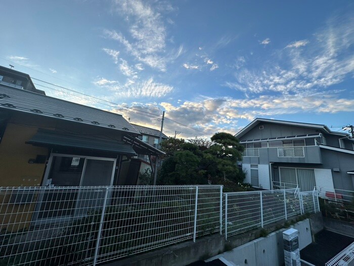 アインタウゼント３の物件内観写真