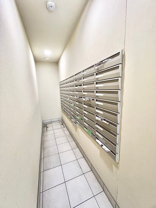 カスタリア榴ヶ岡の物件外観写真