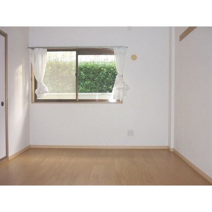 レジデンスオリ－ブＹ棟の物件内観写真