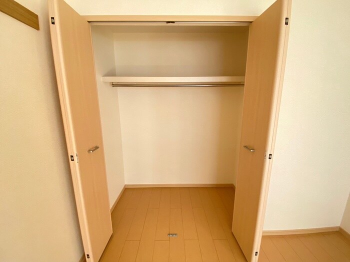 レジデンスオリ－ブＹ棟の物件内観写真